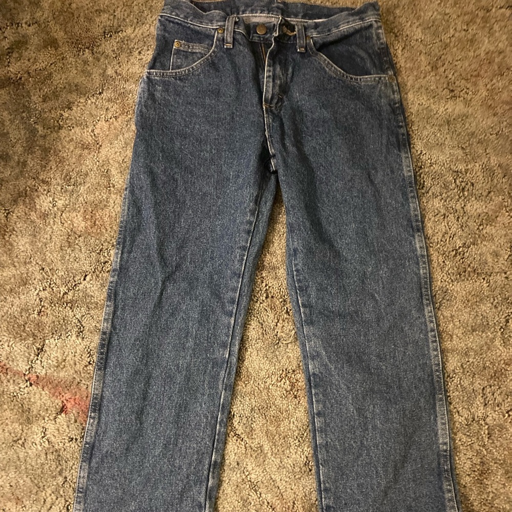 Regular fit wranglers. Size 28x30. Brand new without tags